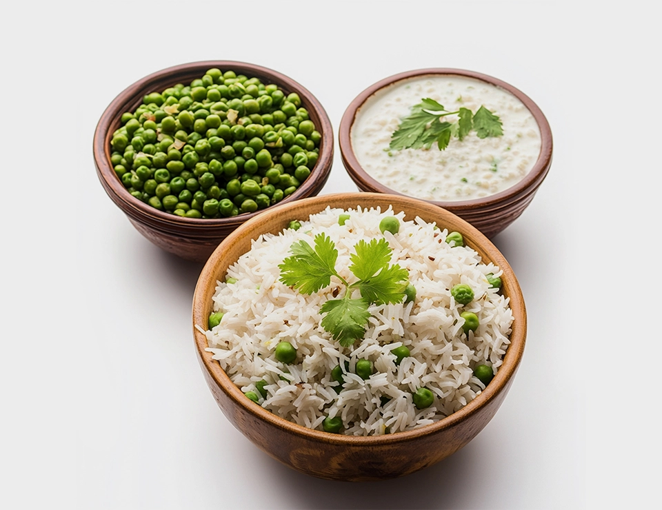 Tigelas de arroz e ervilhas