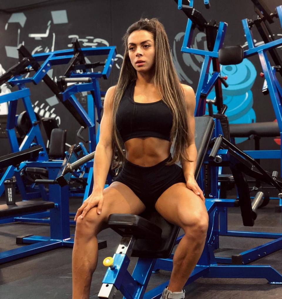 Dani Mendonça - Atleta Growth Supplements