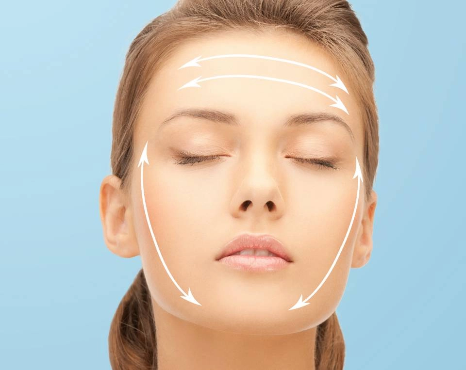 GROWTH SUPPLEMENTS - IMAGEM ILUSTRATIVA DO ROSTO DE UMA MULHER COM TRAÇOS