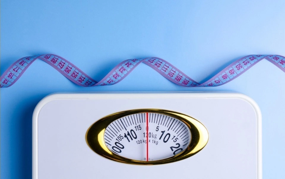 GROWTH SUPPLEMENTS - Balança corporal e fita mérica