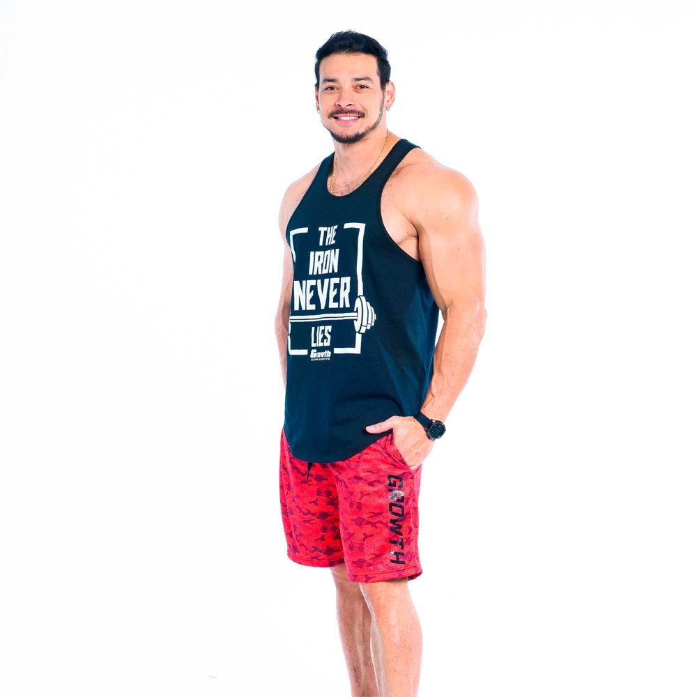 REGATA PRETA THE IRON NEVER LIES - GROWTH SUPPLEMENTS - visão lateral - Atleta Felipe Franco TeamGrowth