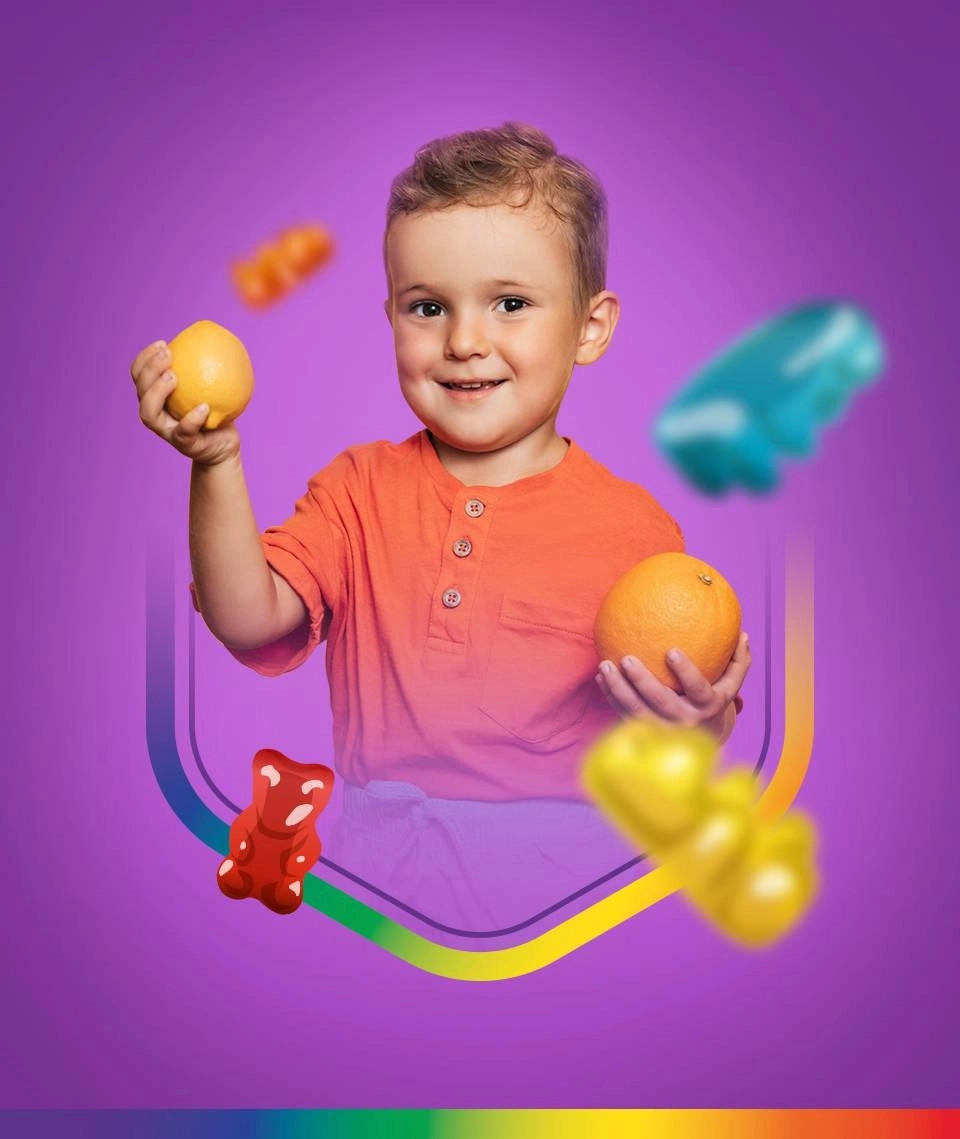 GROWTH SUPPLEMENTS - Imagem ilustrativa criança sorrindo com laranjas nas mãos