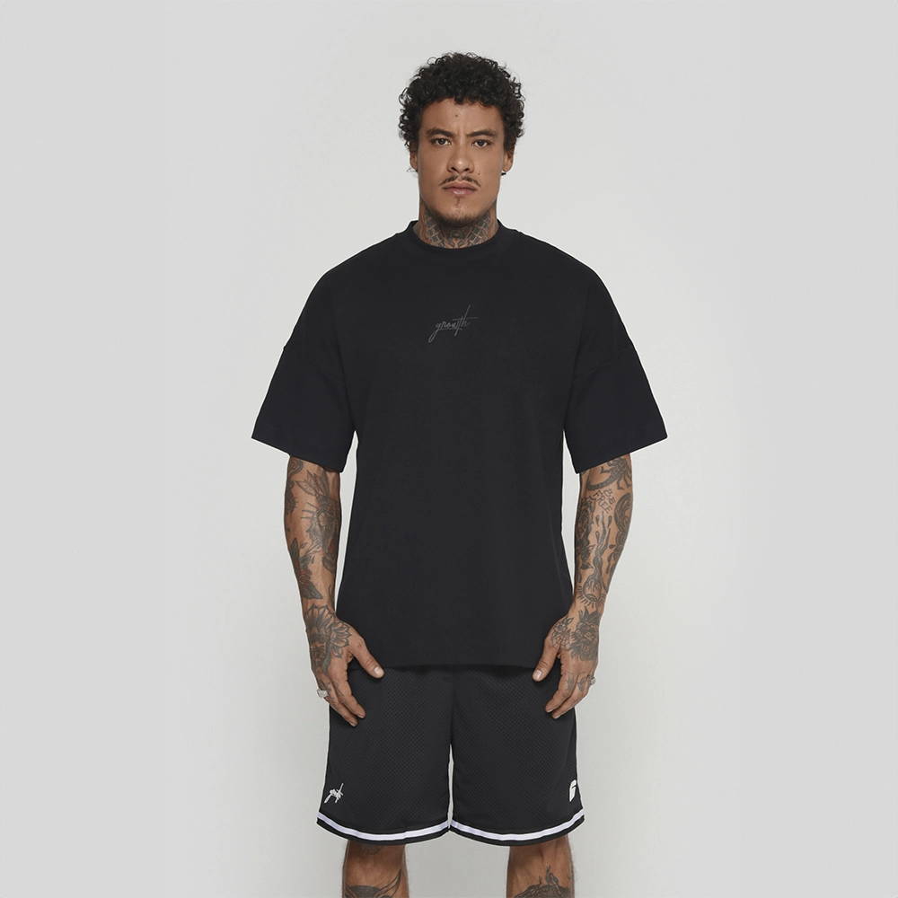 Camiseta Growth Oversized Manuscrito All Black