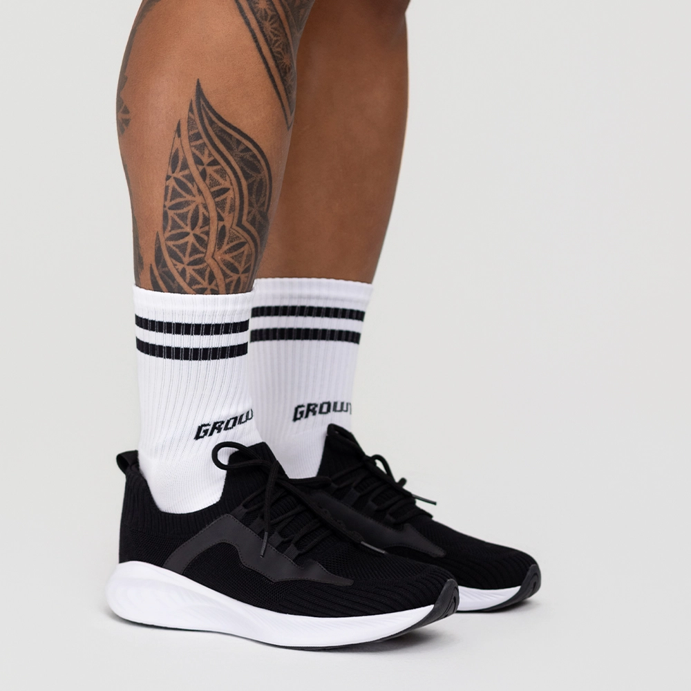 TENIS ESSENTIAL PRETO- GROWTH 