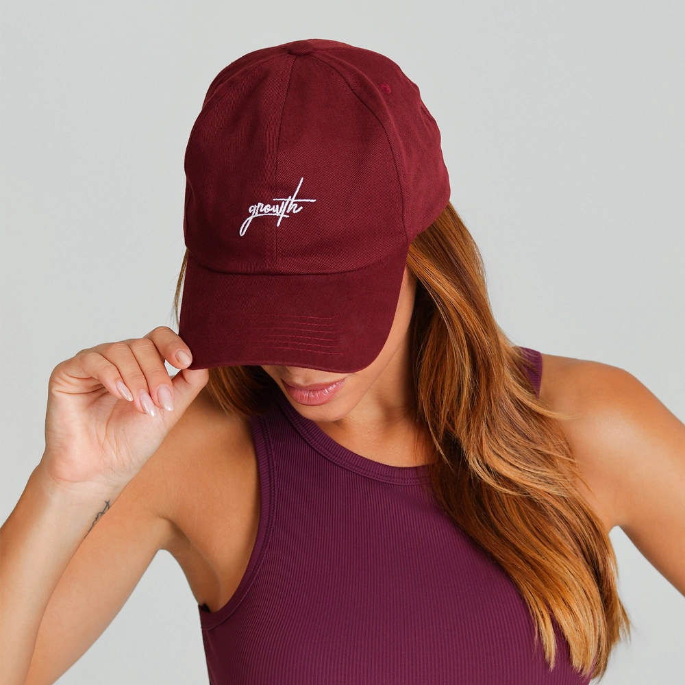 Boné Dad Hat Growth Manuscrito ruby