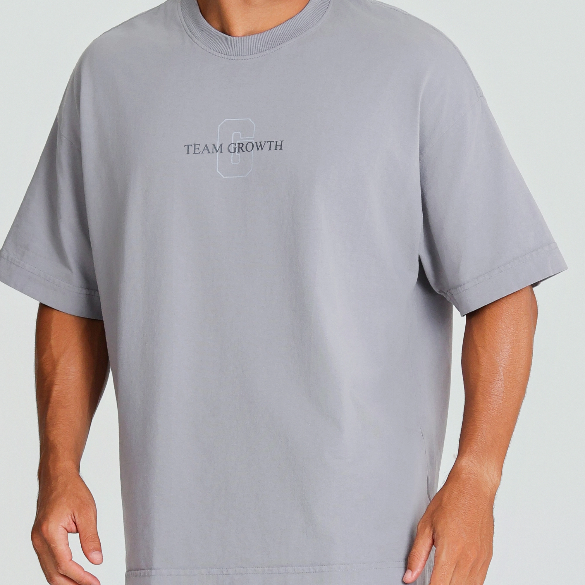 Camiseta Growth Oversized Always Earned cinza claro