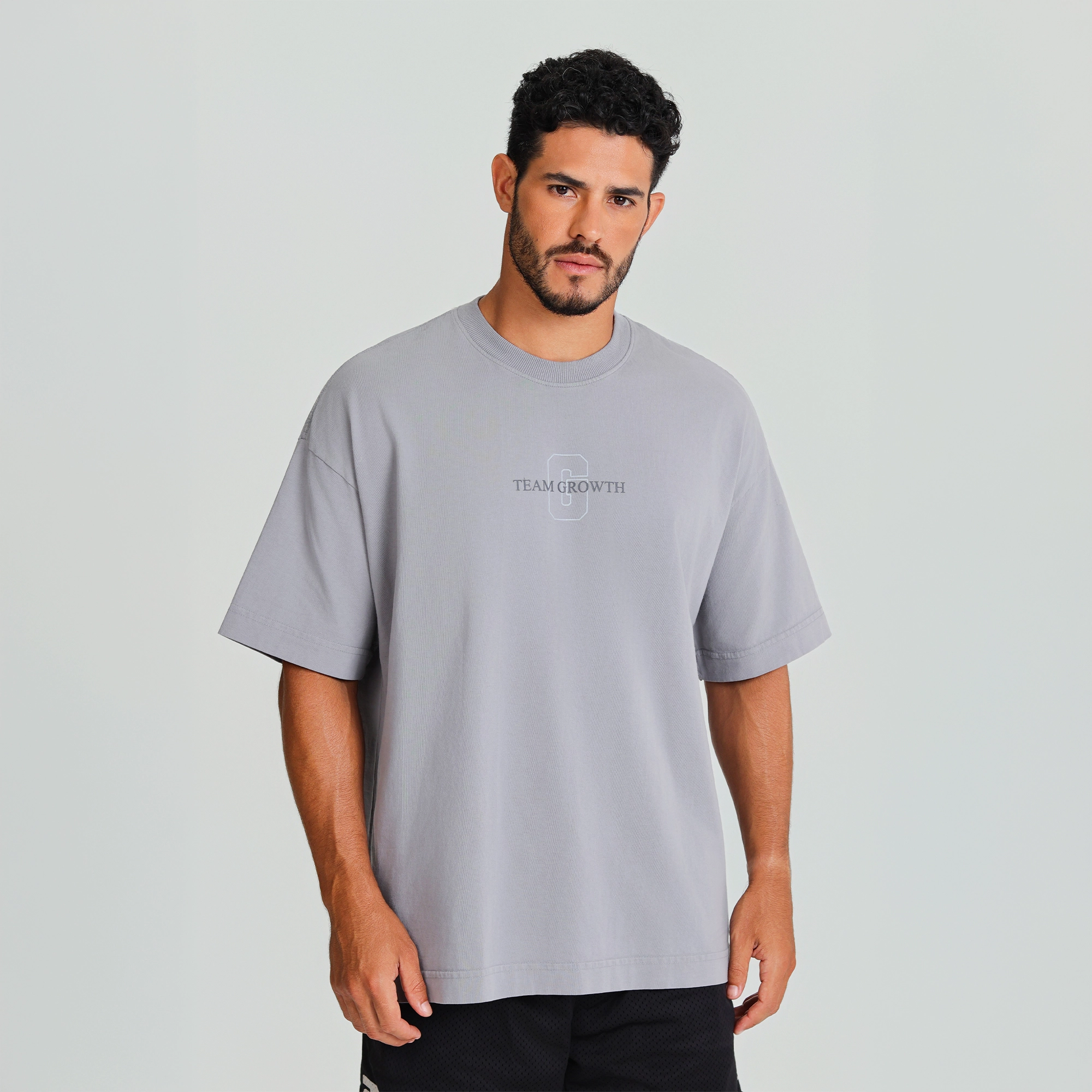 Camiseta Growth Oversized Always Earned cinza claro