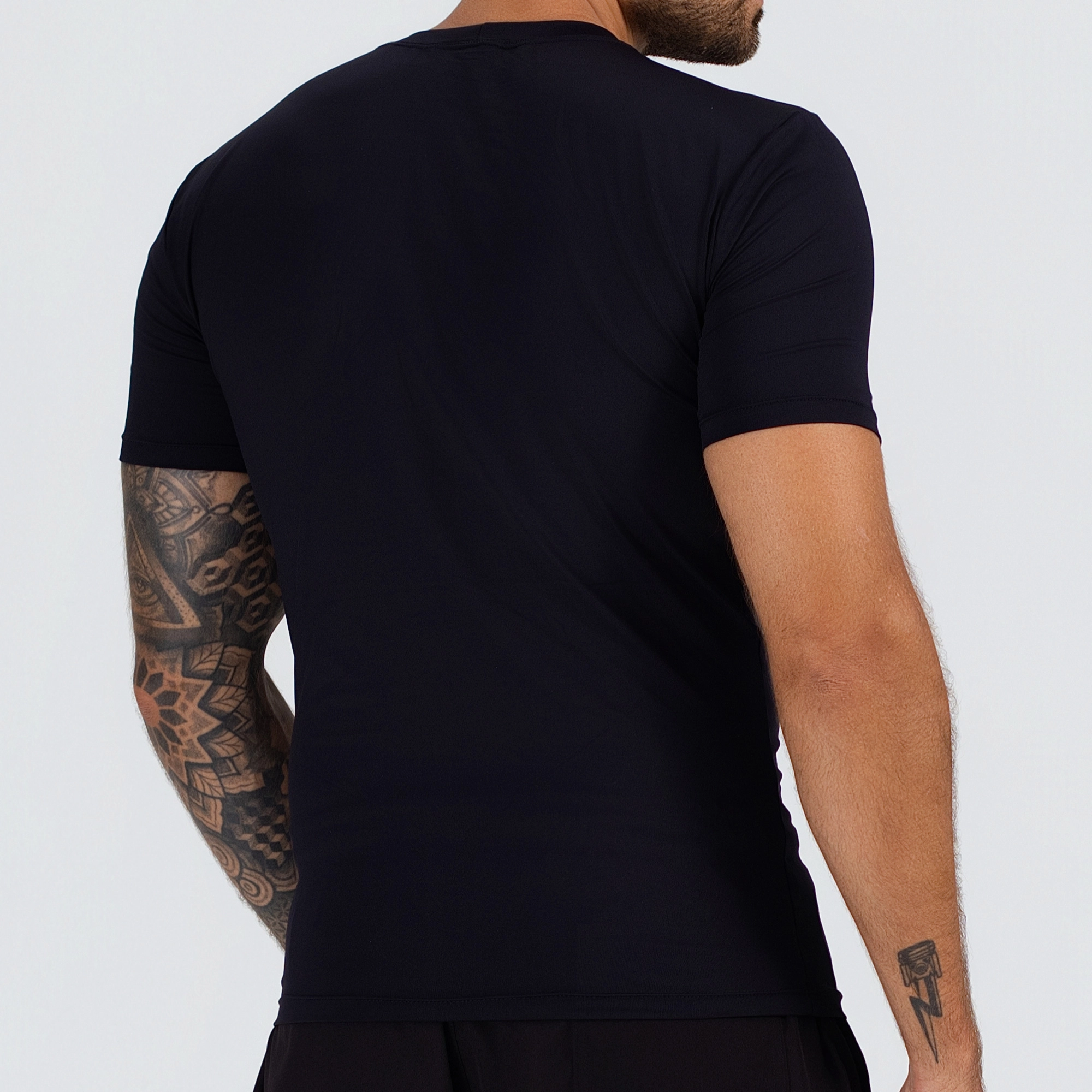 Camiseta Térmica Growth Essencial Manga Curta Preto