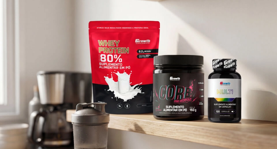 GROWTH SUPPLEMENTS - Imagem ilustrativa Pré-treino Core Pré-Workout sabor Pink Lemonade na cozinha