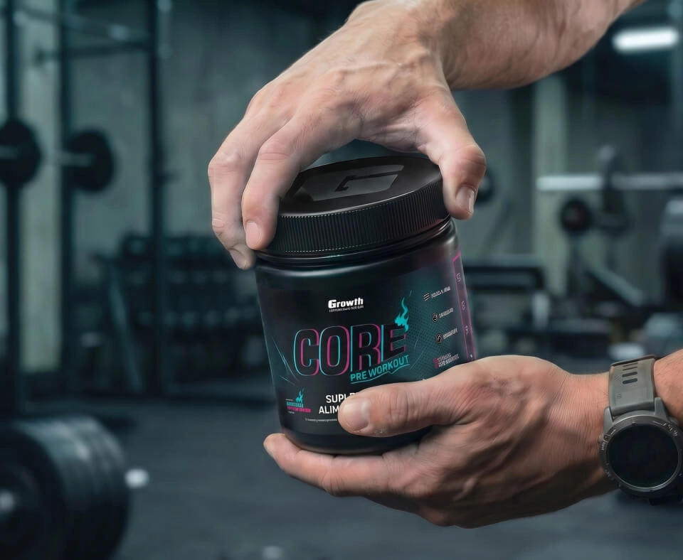 GROWTH SUPPLEMENTS - Imagem ilustrativa Pré-treino Core Pré-Workout sabor Purple Berry na academia